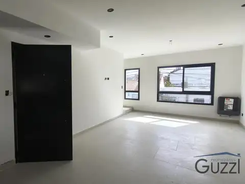 Depto Tipo Casa 3 ambientes con 1 baño