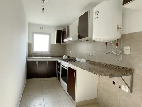 Valentin Gomez 4600, Piso 1