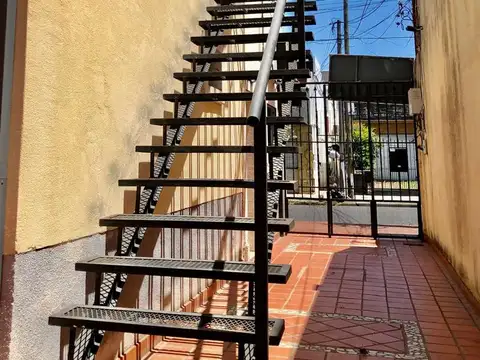 primera junta 600, Piso pb