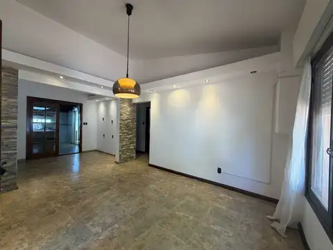 Casa en Alquiler de 3 dormitorios