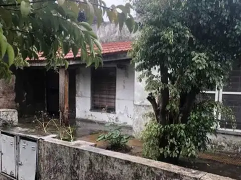 Casa A Reciclar Excelente Ubicación