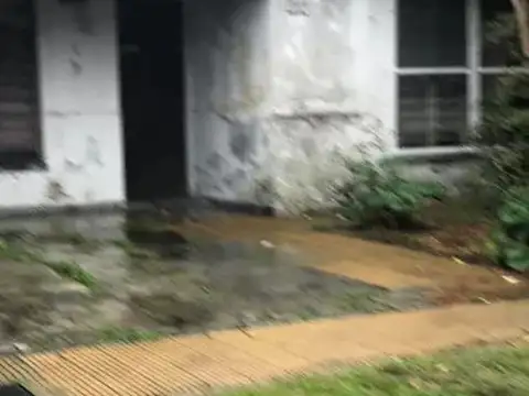 Casa A Reciclar Excelente Ubicación