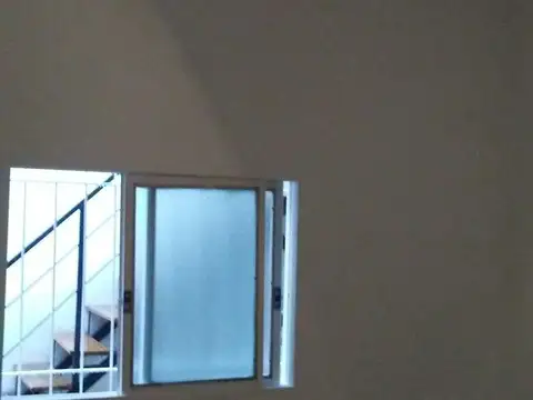 Depto Tipo Casa en Alquiler de 4 ambientes