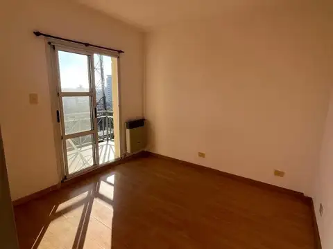 DEPARTAMENTO EN ALQUILER ZONA CENTRICA CON COCHERA