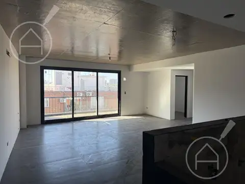 Venta Triplex 4 Ambientes Barracas - Quinto Piso