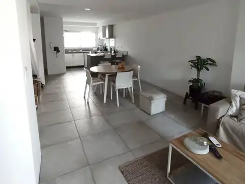 Casa en Venta en Olivos, USD 309.000