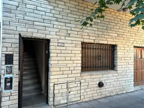 PH AL FRENTE PB CON PATIO Y PARRILLA 3 AMBIENTES
