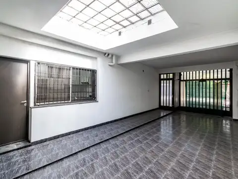 VENTA CASA Jardin, garage y terraza en SAN MARTIN