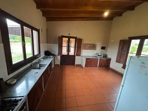 Casa en Alquiler de 4 dormitorios