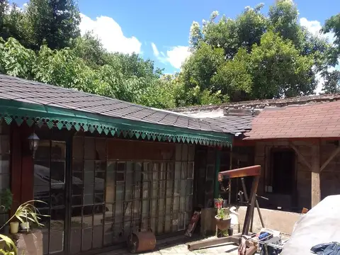 Casa en venta - 3 Dormitorios 2 Baños - 1.700Mts2 - Moreno