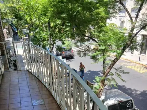 Depto Tipo Casa en Venta 50 años