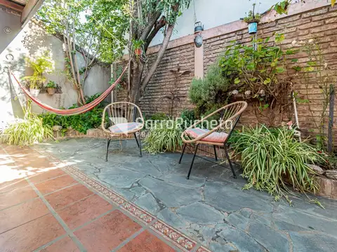 Casa en Venta con 3 cocheras