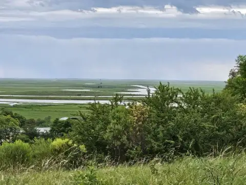 Amplio terreno con vista al rio, Gdor Sola y Bv Moreno