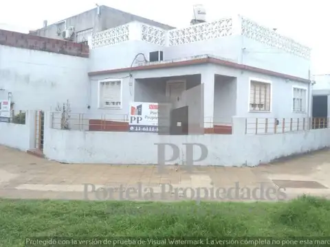 CASA ESTILO AMERICANA CASTELAR APTO CRÉDITO