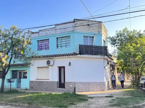 Casa en venta zona Terminal Colón