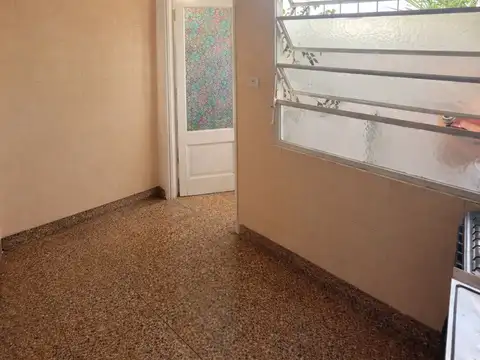 VENTA DEPARTAMENTO 2 AMB. A 2 C. PARQUE RIVADAVIA - MUY BUEN ESTADO - 50 M2 - TODO LUZ