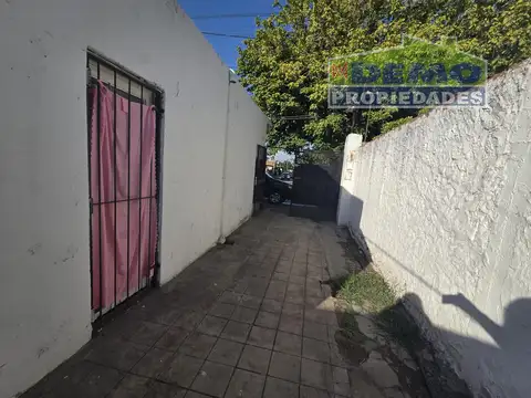 Casa 6 ambientes con 5 baños