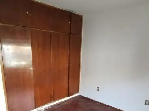 Casa 6 ambientes con 4 baños