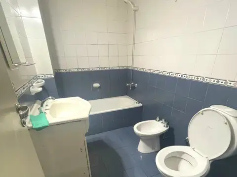 Doctor Juan Felipe Aranguren 2300, Piso 2