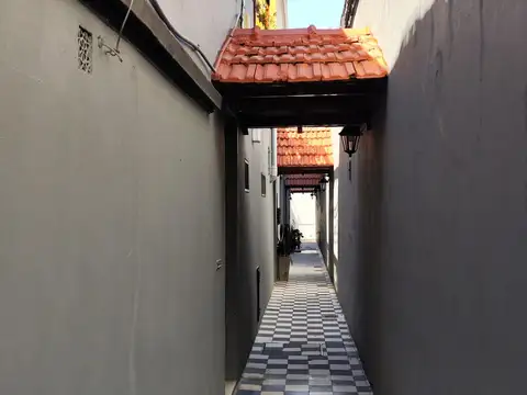 Vuelta De Obligado 1800, Piso PB