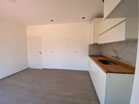 Depto Tipo Casa 2 ambientes con 1 baño