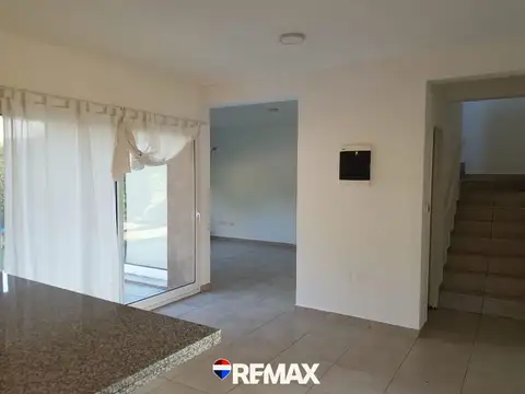 ALQUILER CASA 3 AMB C/PILETA CASAS DEL ESTE ZELAYA