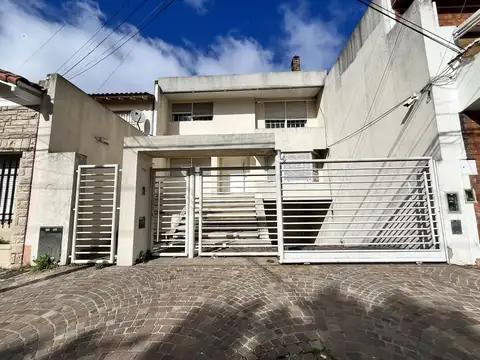 Casa - Venta - Argentina, RAMOS MEJIA - ROSALES 754