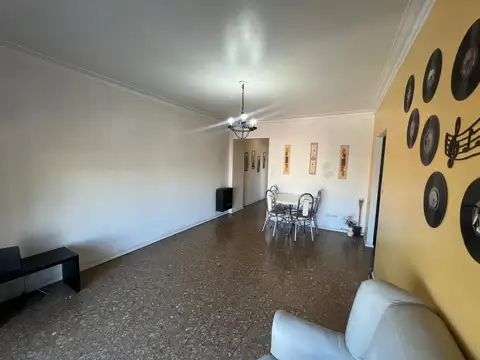 Avenida Juan Bautista Justo 5400