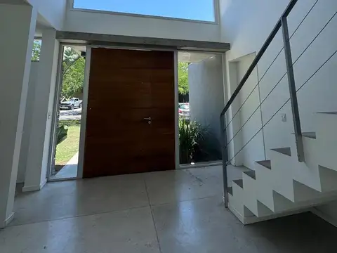 Venta Casa 6 Amb Barrio El Encuentro Tigre