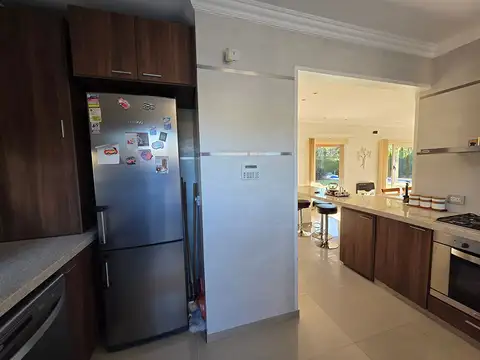 CASA EN VENTA "BARRIO Dolly II"  3 DORMITORIOS