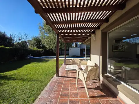 Casa en Venta en Barrio la Dolly, USD 249.000