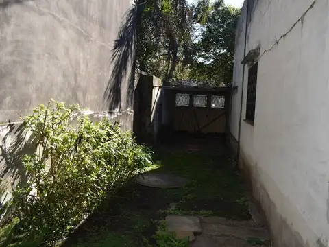 VENTA CASA CON 2 HABITACIONES TERRAZA Y PATIO