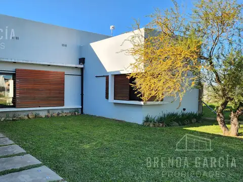 Casa en Planta Baja en Venta En Colon Entre Ríos.   