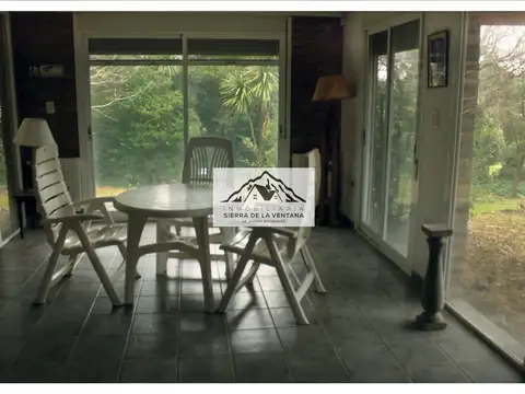 Casa 5 ambientes con 2 baños