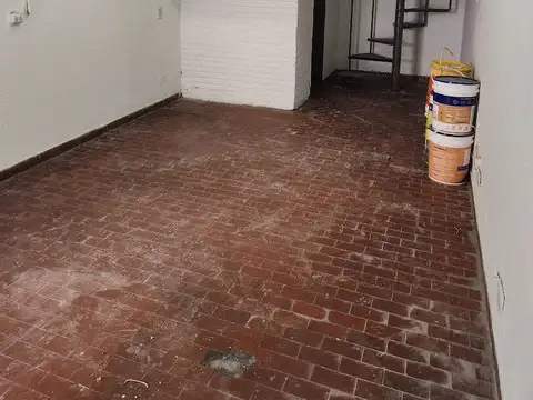 LOCALES EN VENTA, A LA CALLE, VIDRIERA, SIN EXPENSAS, EXCELENTE UBICACIÓN