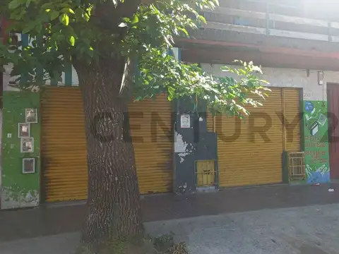 Avenida El Libertador entre Los Pinares y Las Rosas 7500, Piso 0