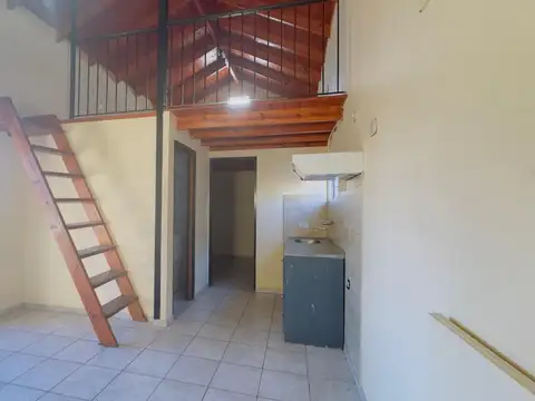 Departamento en planta alta en Alquiler ingreso inmediato