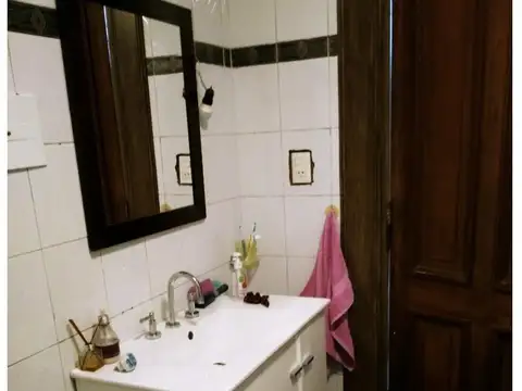 Casa en venta - 4 Dormitorios 2 Baños - 200Mts2 - Almagro