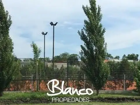 Pilar del Este - Santa Sofía -