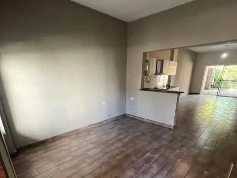 Depto Tipo Casa en Alquiler en Ciudad Madero, $ 900.000