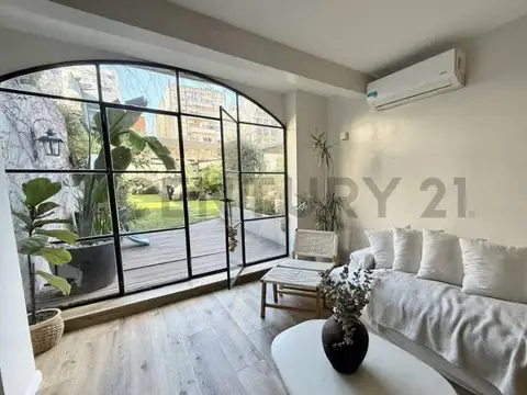 VENTA DEPARTAMENTO 5 AMBIENTES TIPO CASA FRENTE AL JARDÍN BOTÁNICO CON GRAN TERR