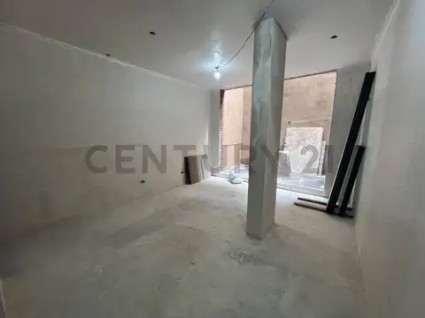 Venta oficina/departamento de 1 dormitorio dúplex en p.b - centro rio