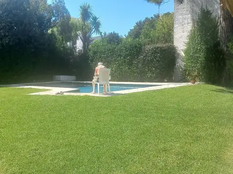 LOS LAGARTOS C.C.
