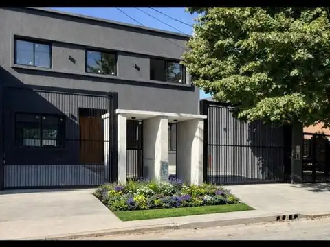 EXCELENTE DUPLEX DE CATEGORIA