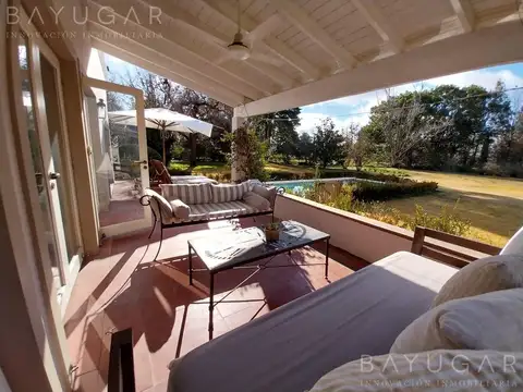Venta Gran Casa en Chacras de Murray - Pilar