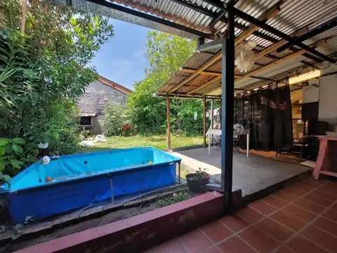 Casa 4 ambientes con 2 baños