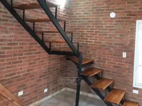 Casa en Alquiler con 1 cochera
