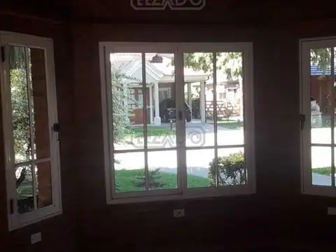 Casa 3 ambientes con 2 baños