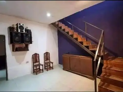 Depto Tipo Casa en Venta de 5 ambientes