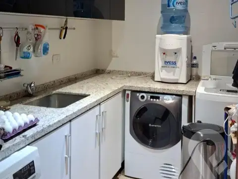 Casa 7 ambientes con 4 baños